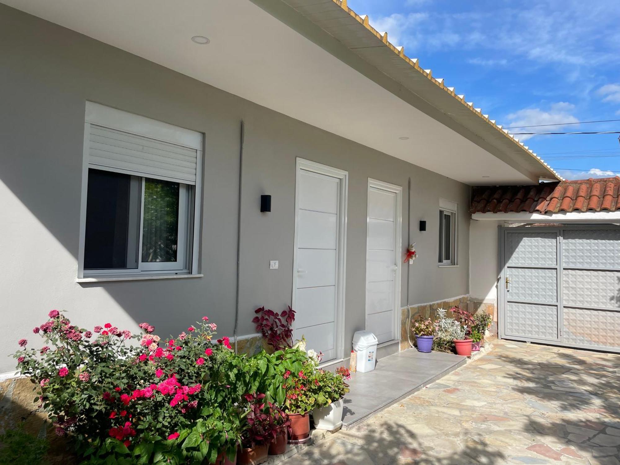 Guest House Luli Strumi Berat Esterno foto